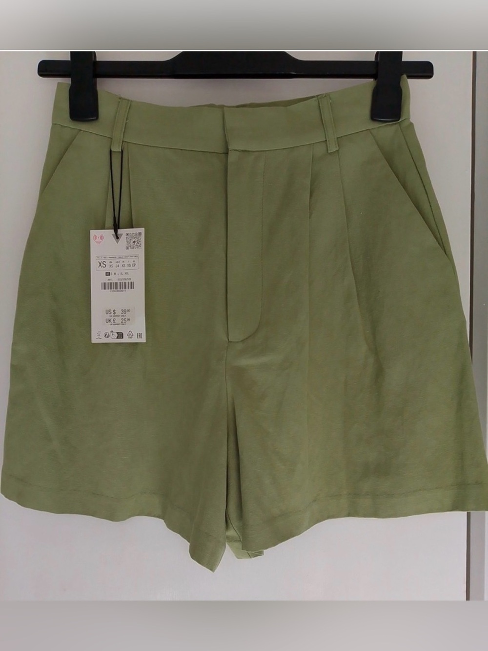 Zara set: Boho Cream Blouse and Shorts - Picture 3 of 12